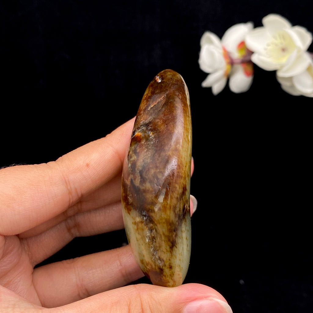 和田玉-聚红皮带洒金皮青白肉籽料手把件（114.1克）
