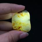 和田玉-洒金皮青花底籽料挂件（23.6克）