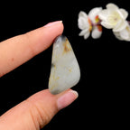 和田玉-洒金皮青花底籽料挂件（23.6克）