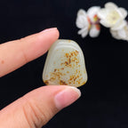 和田玉-洒红皮青白肉籽料吊坠籽（13.5克）