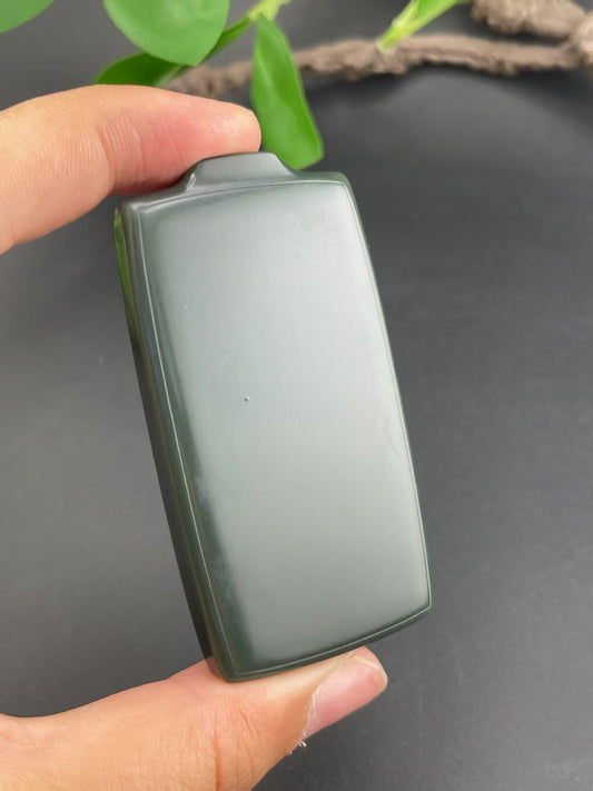 和田玉沙枣青无事牌（63.8g）