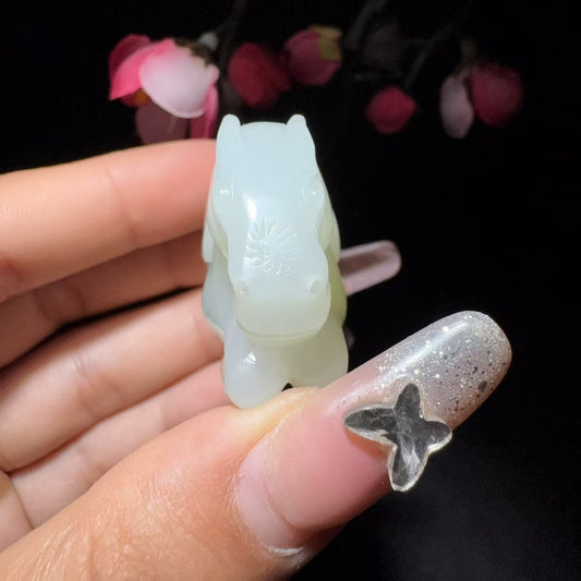 和田玉白玉挂件马到成功（46.9g）