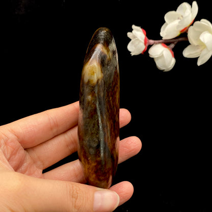 和田玉-红皮白肉籽料原石（192.4克）