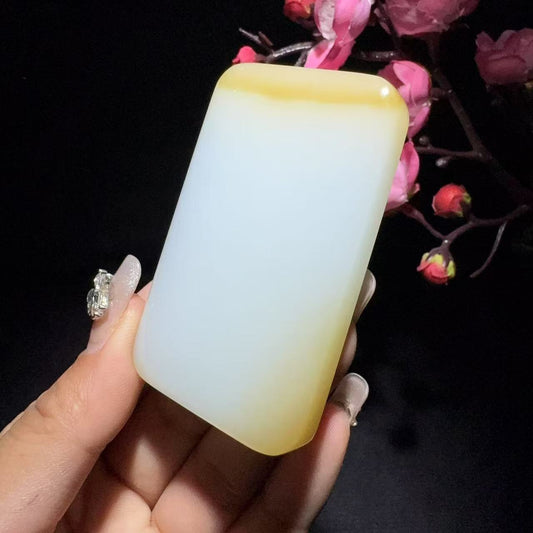 和田玉糖白平安牌挂件（85.0g）