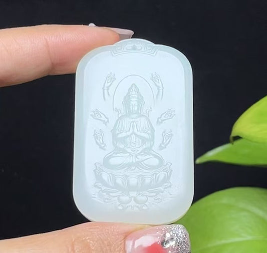 和田玉且末糖羊脂玉千手观音挂件（31.1g）