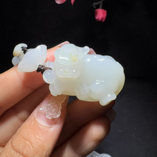 和田玉籽料挂件貔貅