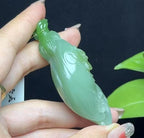 和田玉碧玉粉青双色带猫眼玉兰花（56.2g）