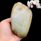 和田玉-聚黄皮带洒金皮青白肉籽料原石（803.9克）