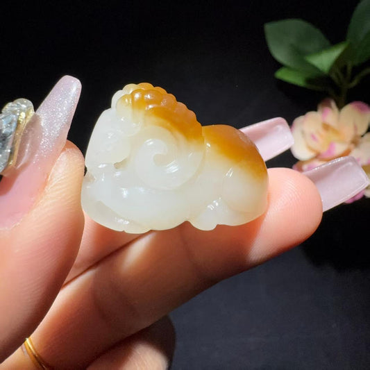 和田玉糖白挂件样样如意（14.3g）