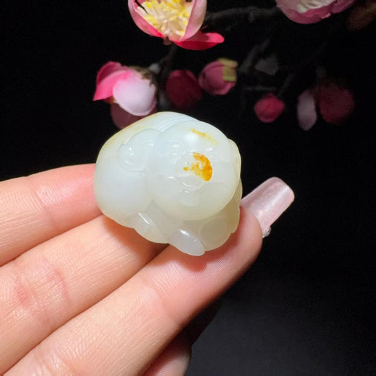 和田玉籽料挂件发财猪（25.6g）