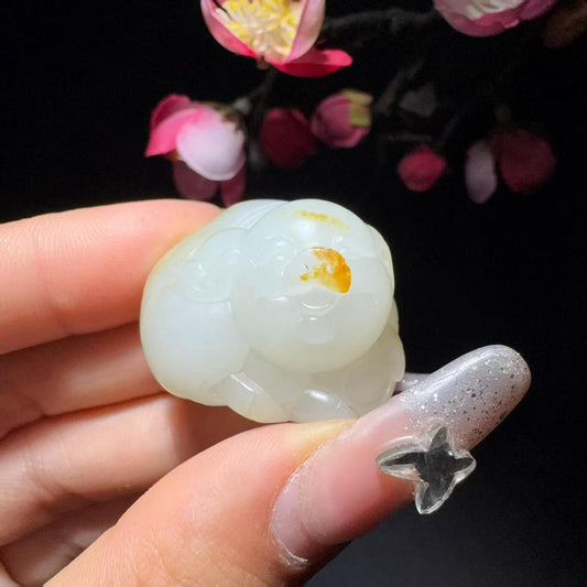 和田玉籽料挂件发财猪（25.6g）
