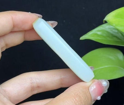 新疆和田玉且末糖羊脂玉福字平安无事牌（40.2g）