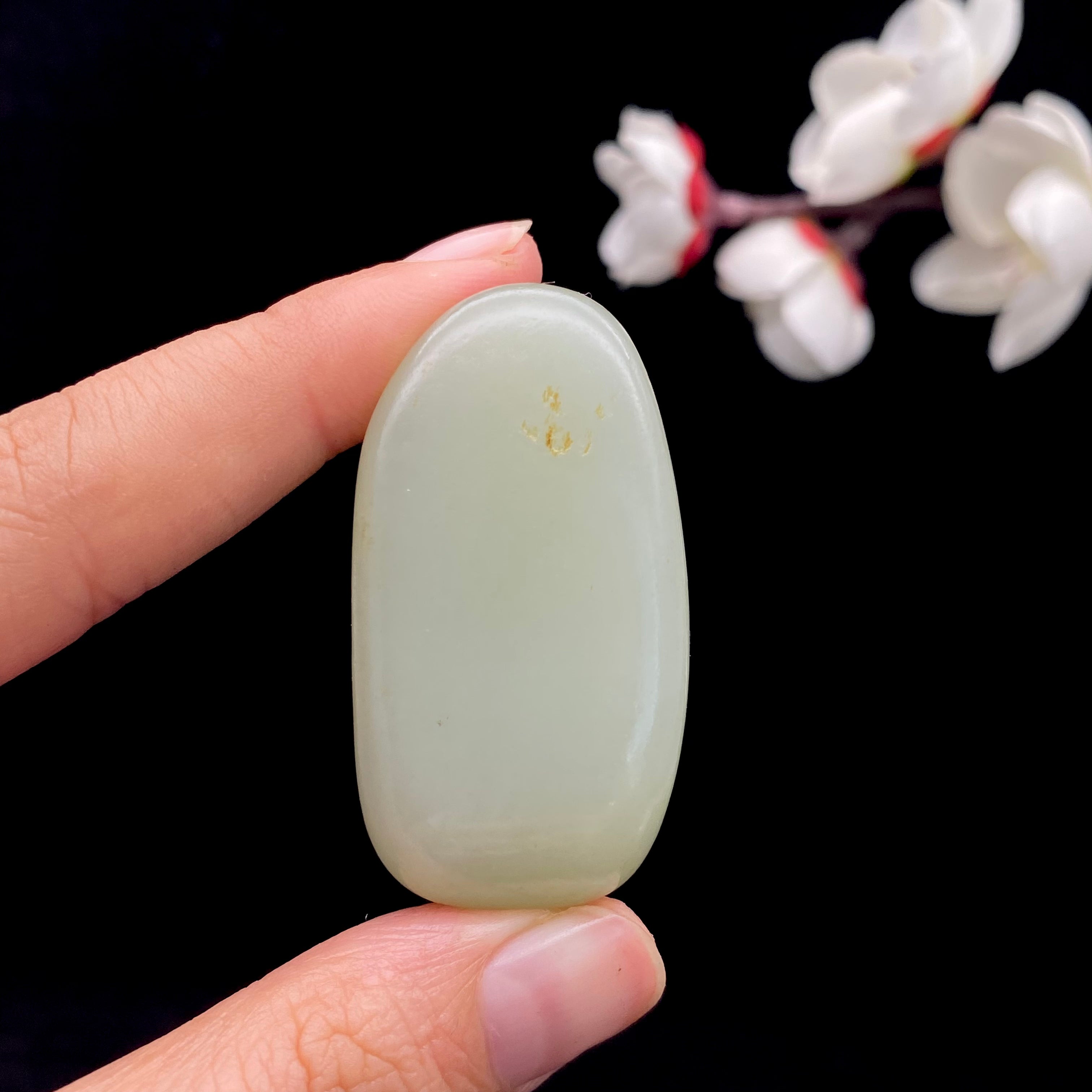和田玉-青白玉籽料原石（42.9克）