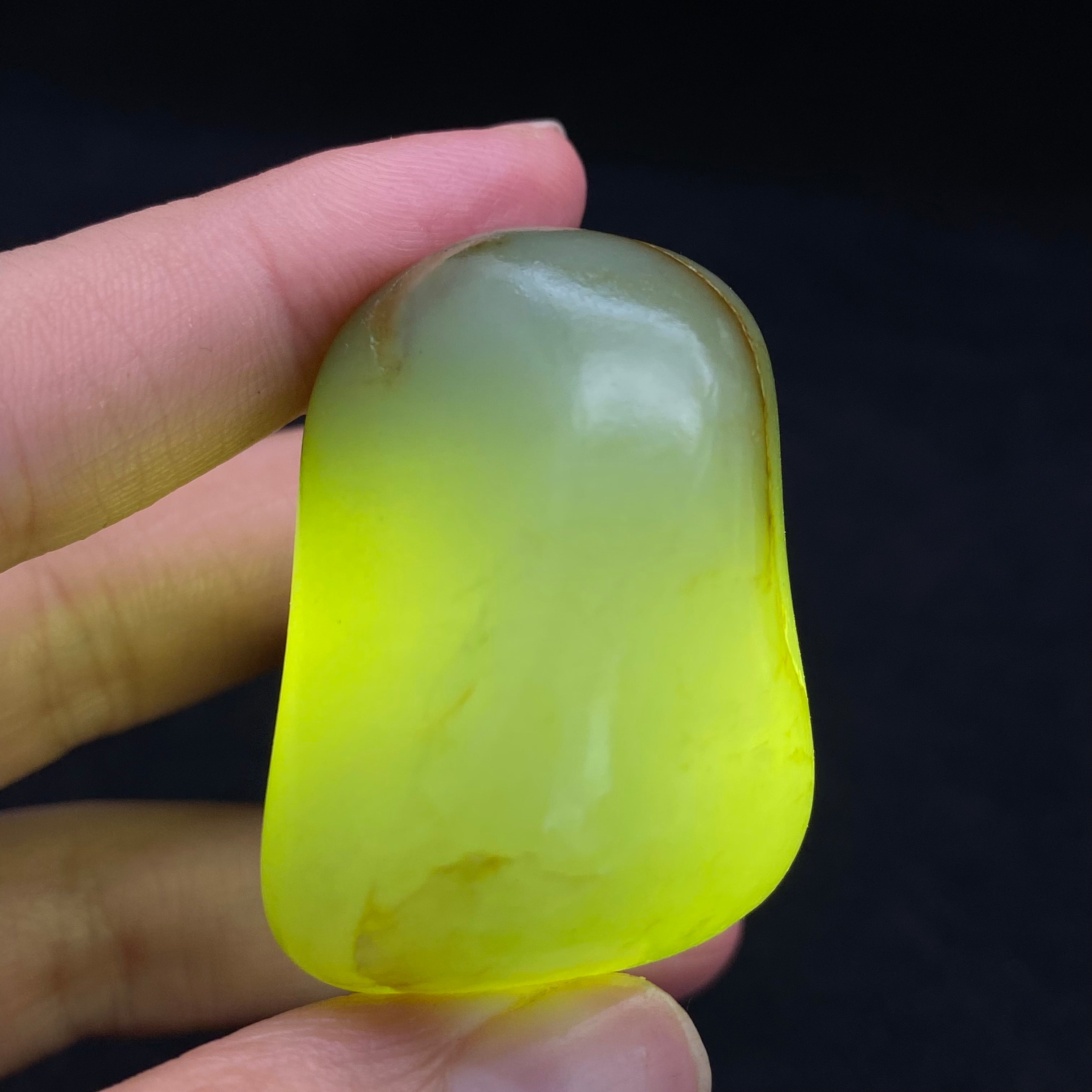 和田玉-青玉籽料原石（50.3克）