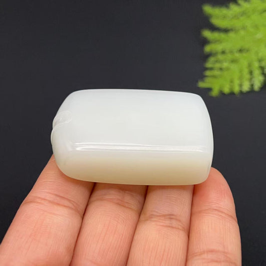 和田玉羊脂白玉平安无事牌玉牌（58.4g）