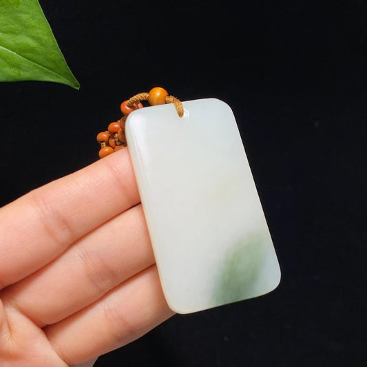 和田玉带翠平安无事牌（25.9g）