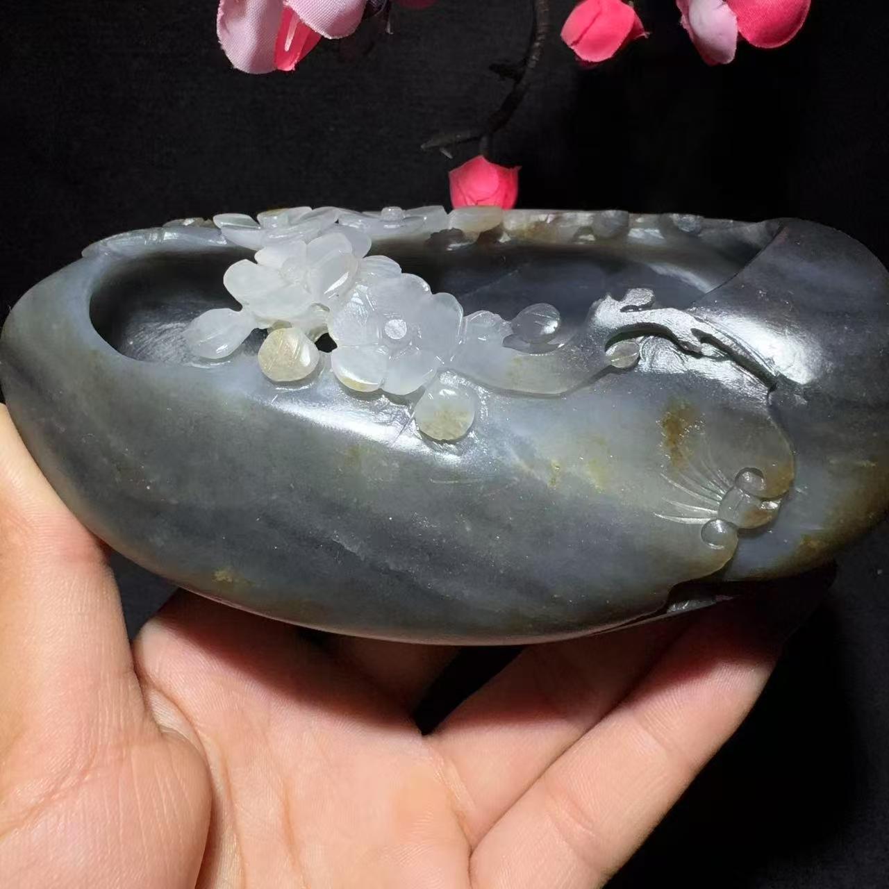 和田玉籽料青花烟灰缸摆件（398.6g）