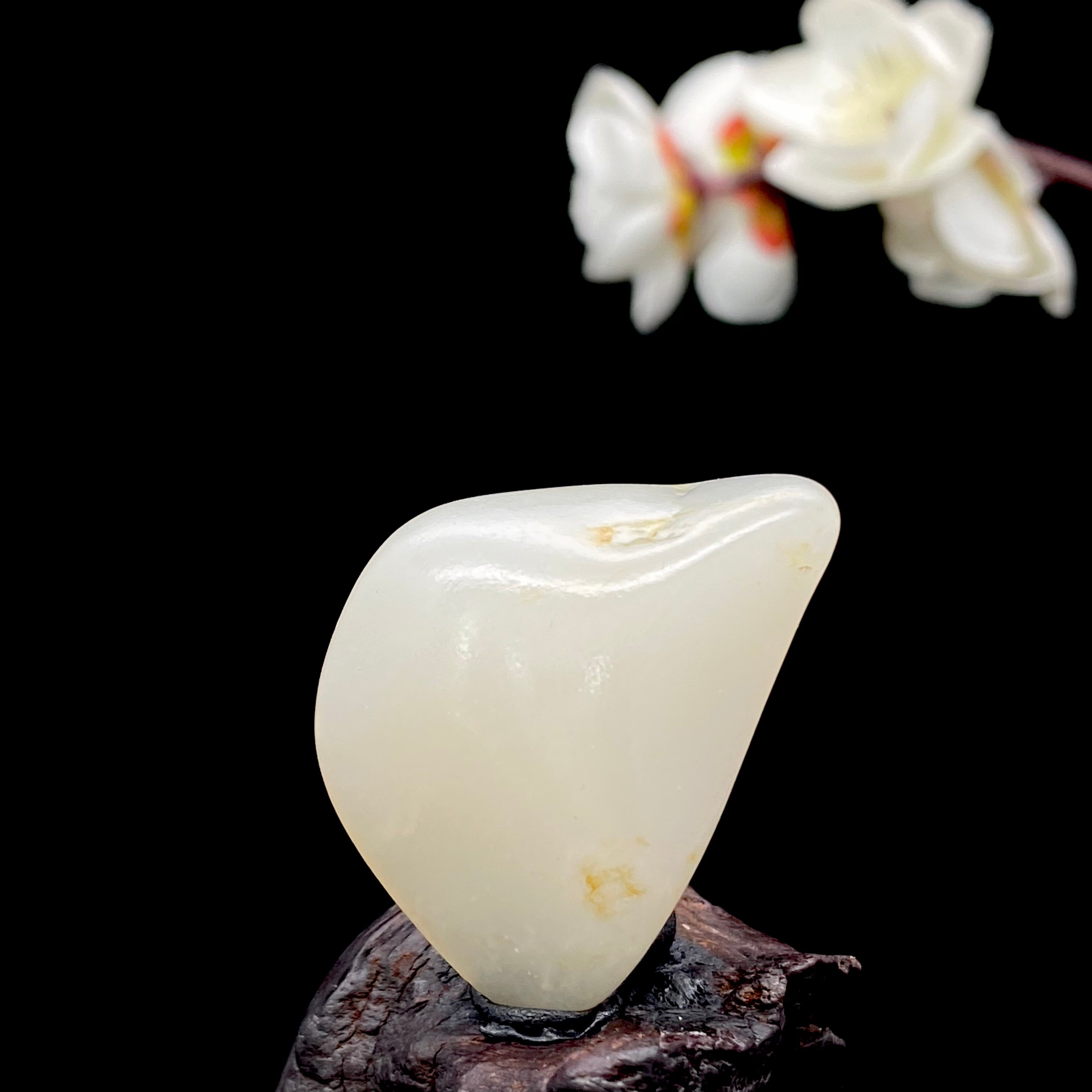和田玉-白玉籽料原石（15.7克）