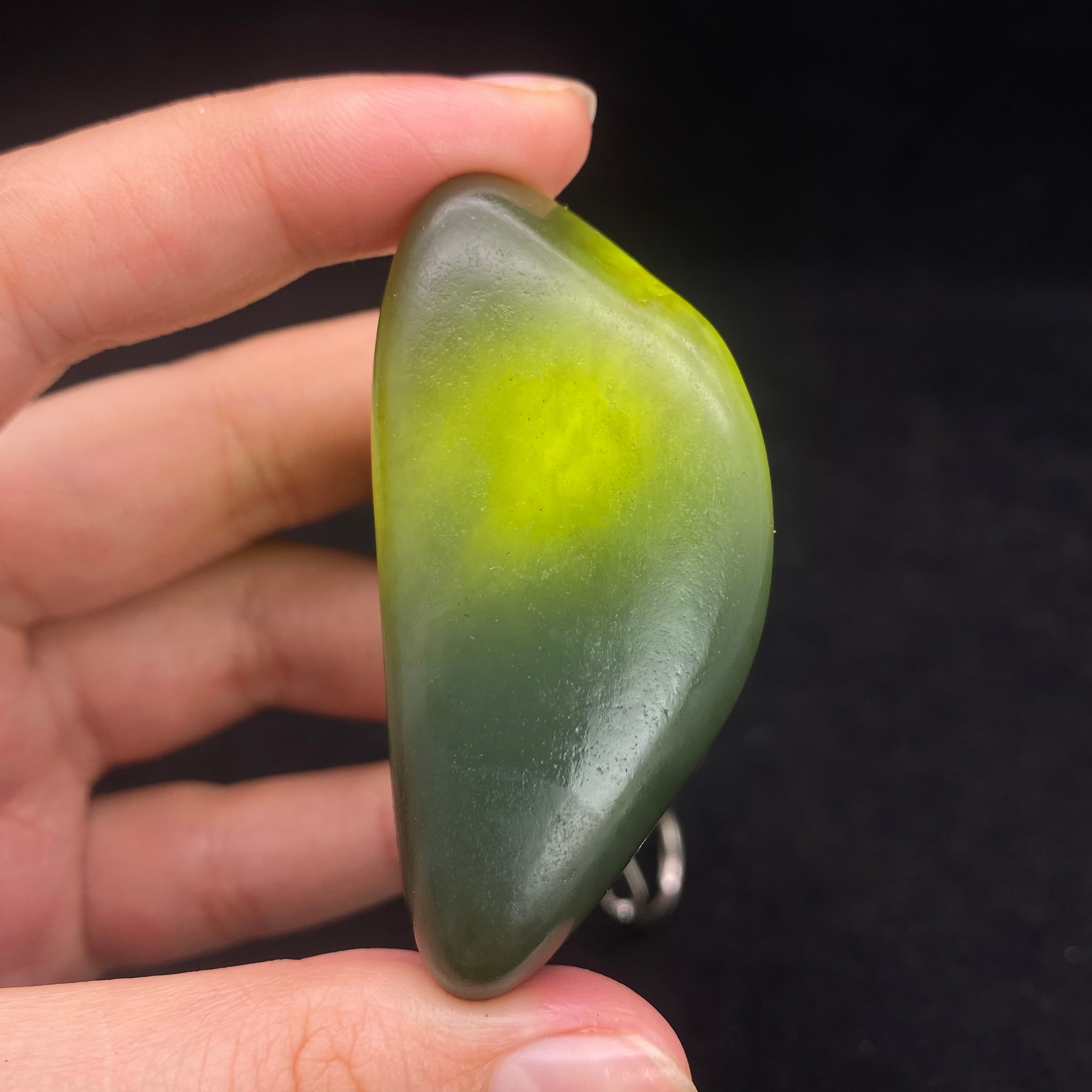 和田玉-青玉籽料原石（52.3克） – 厚德载玉