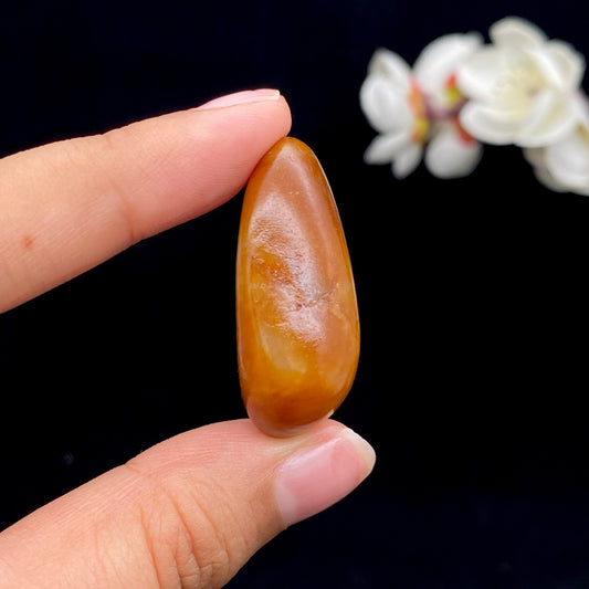 和田玉-红沁皮籽料原石（16.9克）