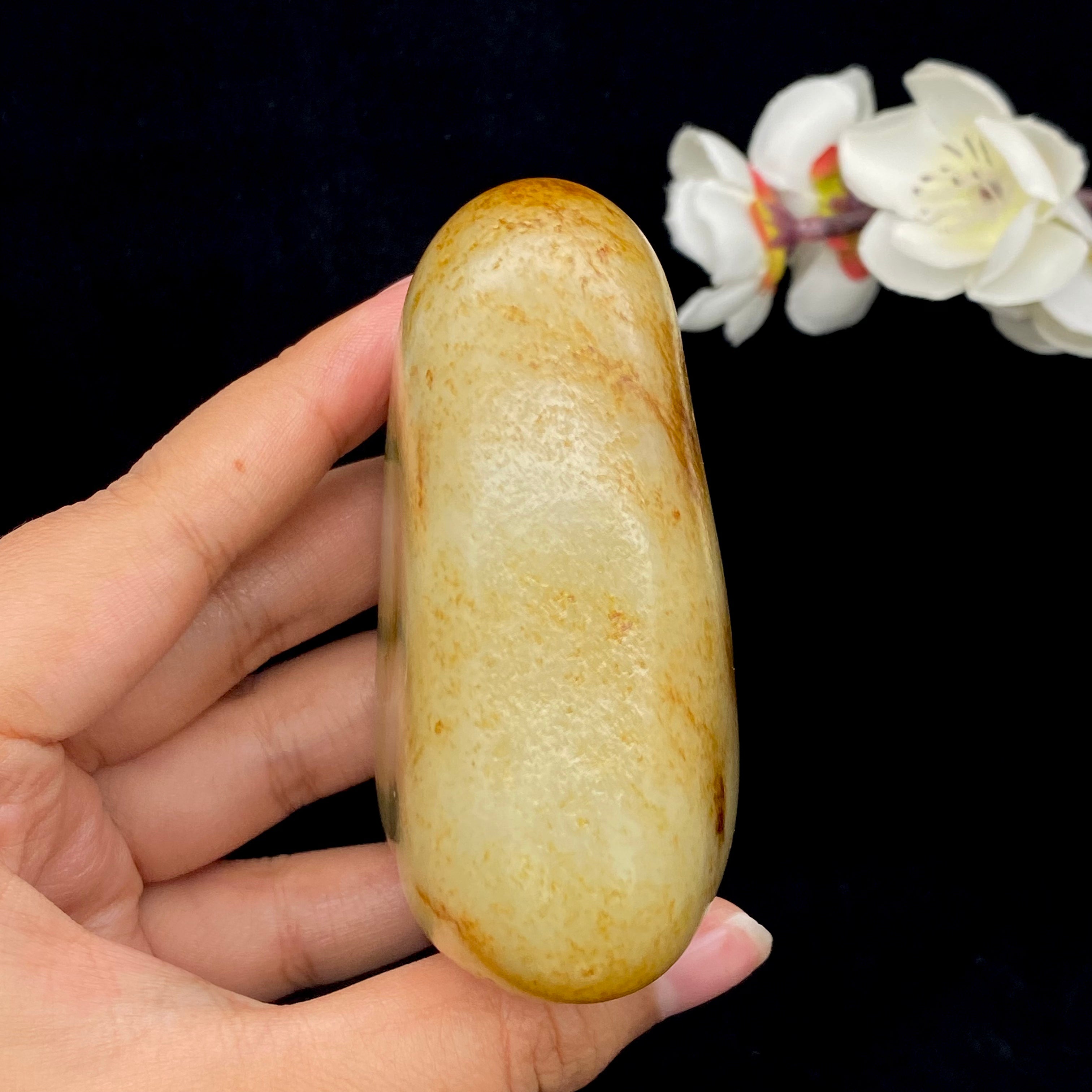 和田玉-洒红皮白肉籽料原石（326.1克）