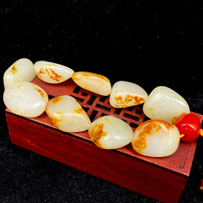 和田玉-洒红皮白肉【精品手串】74.1克