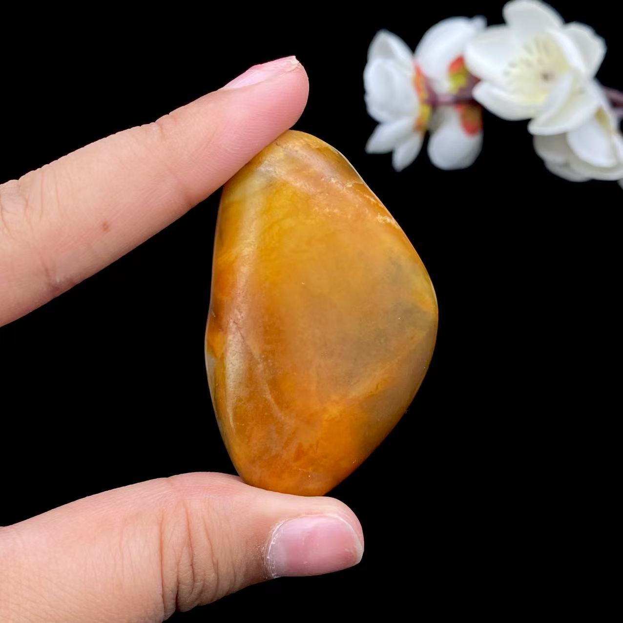 和田玉-黄沁皮青花籽料原石（39.5克）