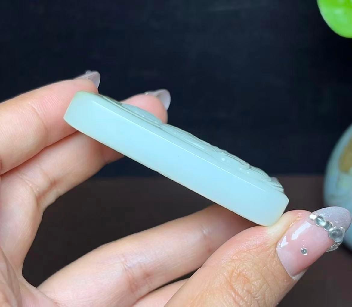 新疆和田玉且末糖羊脂玉大日如来（56.4g）