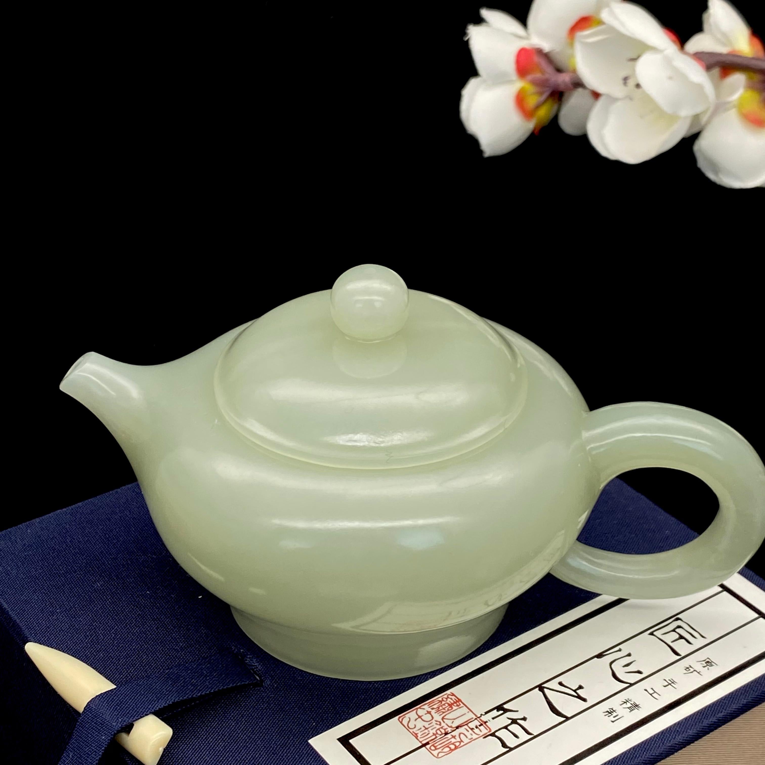 和田玉青白玉【茶壶】（151.2g）