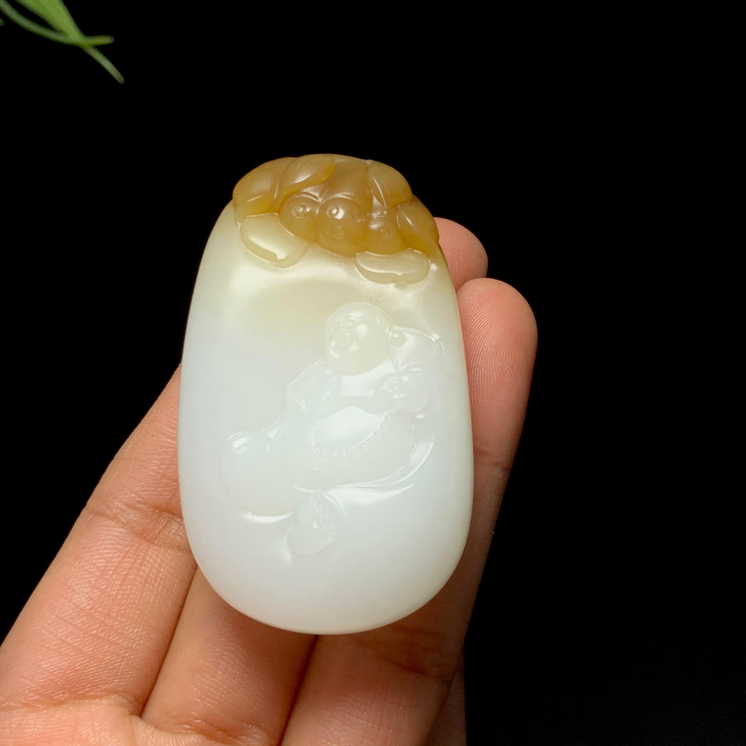 精品新疆且末糖白玉弥勒佛挂件（54.5g）