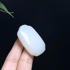 和田冰底白玉无事牌（34.3g）