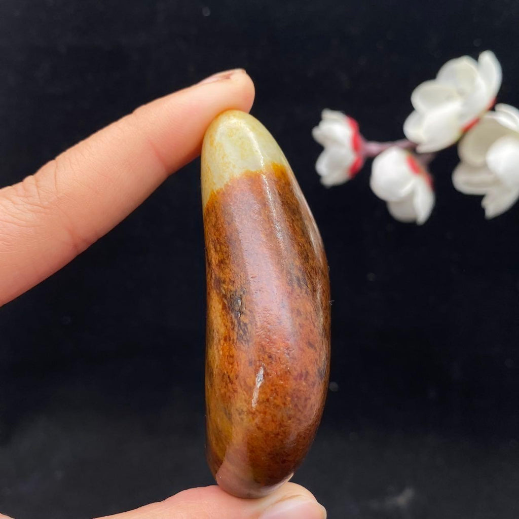 和田玉红沁皮籽料手把件（107.7g）
