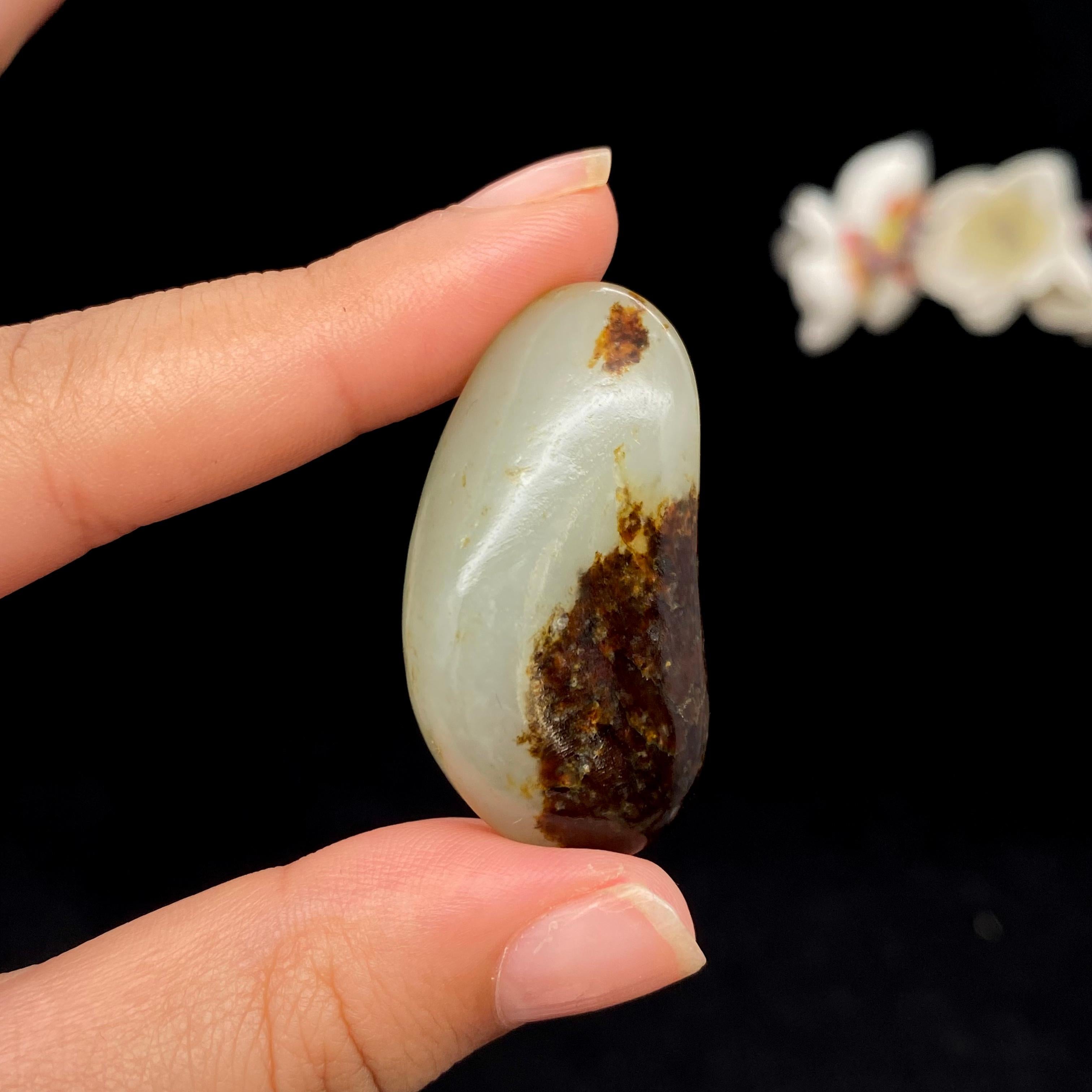 和田玉聚黑皮籽料挂件（17.2g）