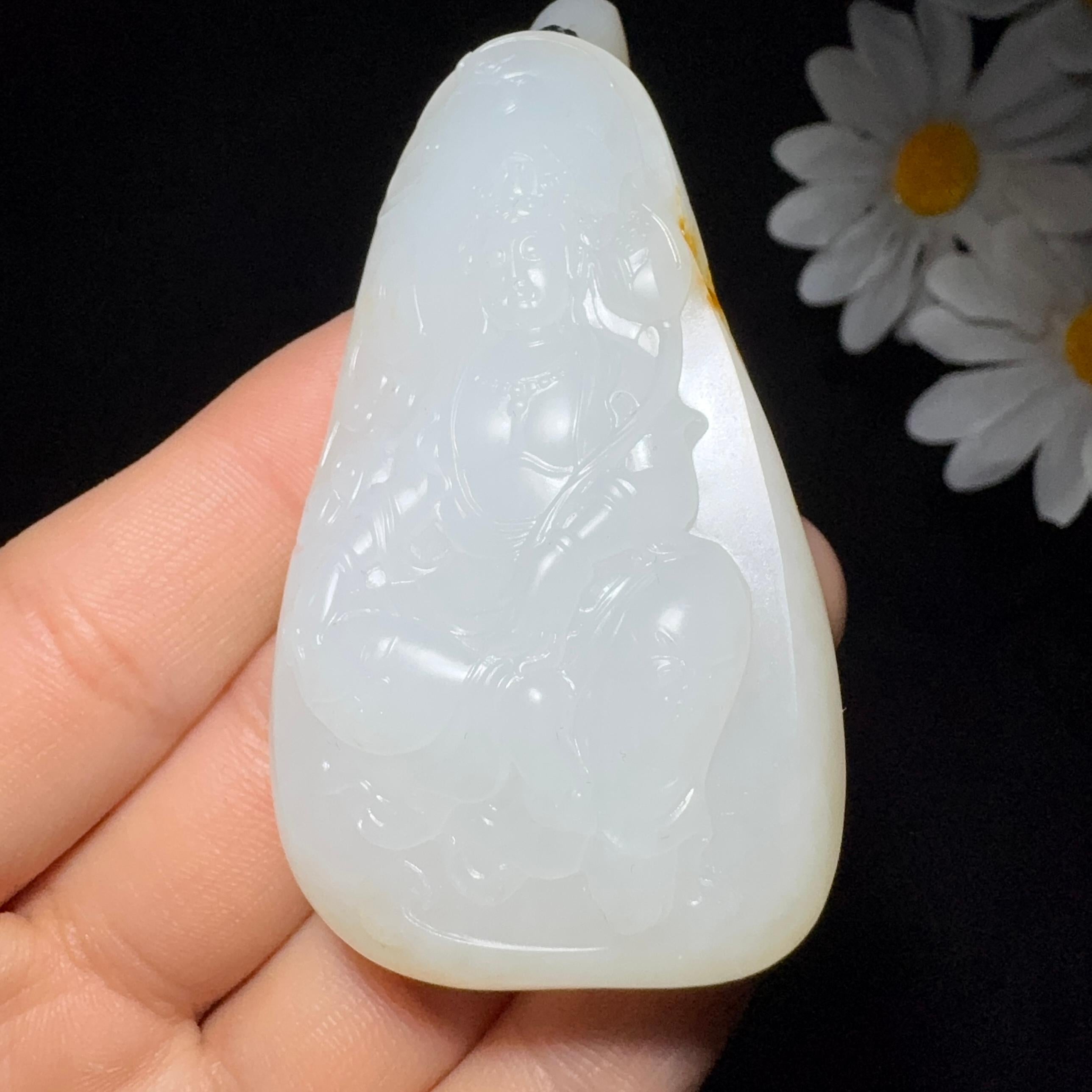 和田玉籽料羊脂白玉大势至菩萨（66.8g）