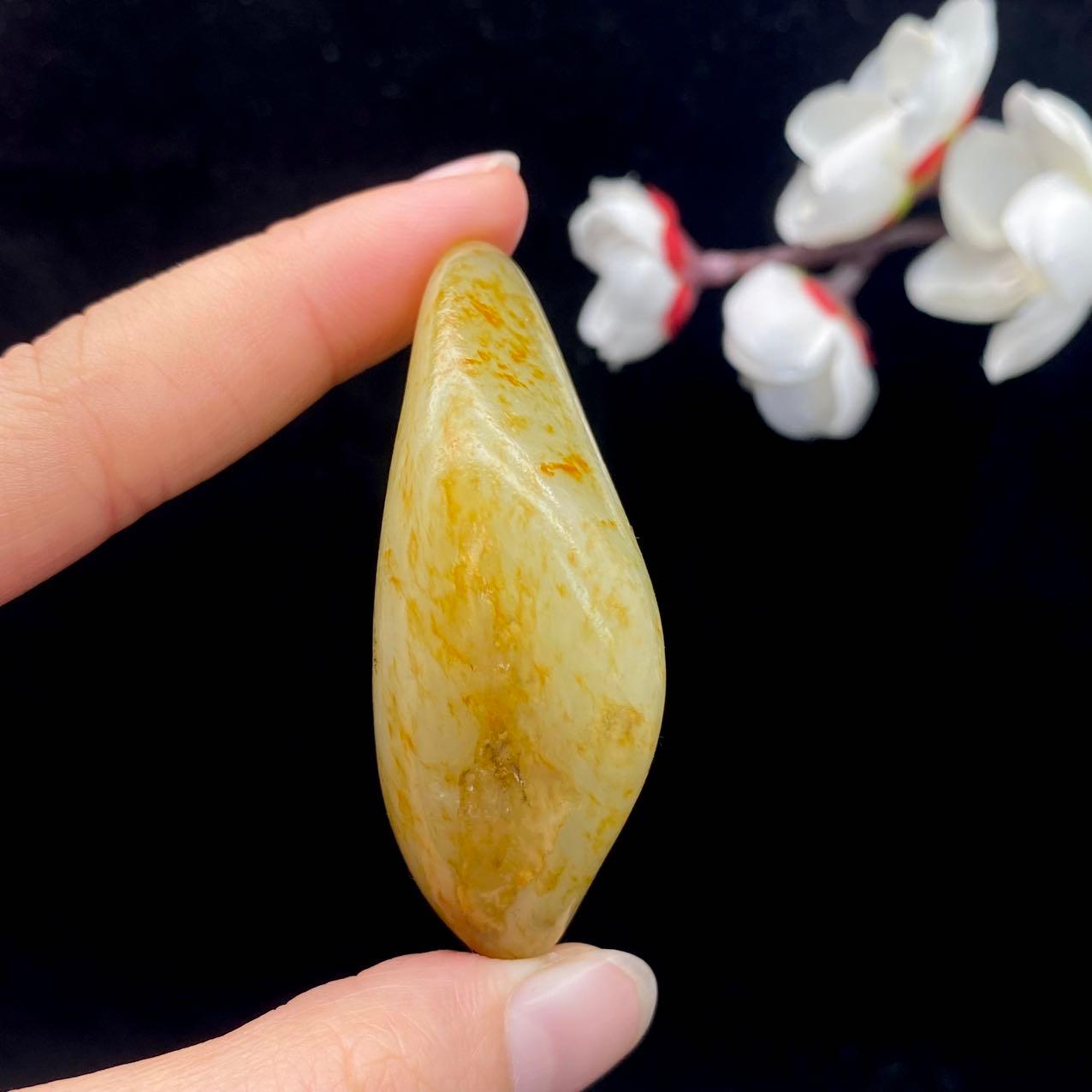 和田玉洒金皮籽料原石（61.7g）