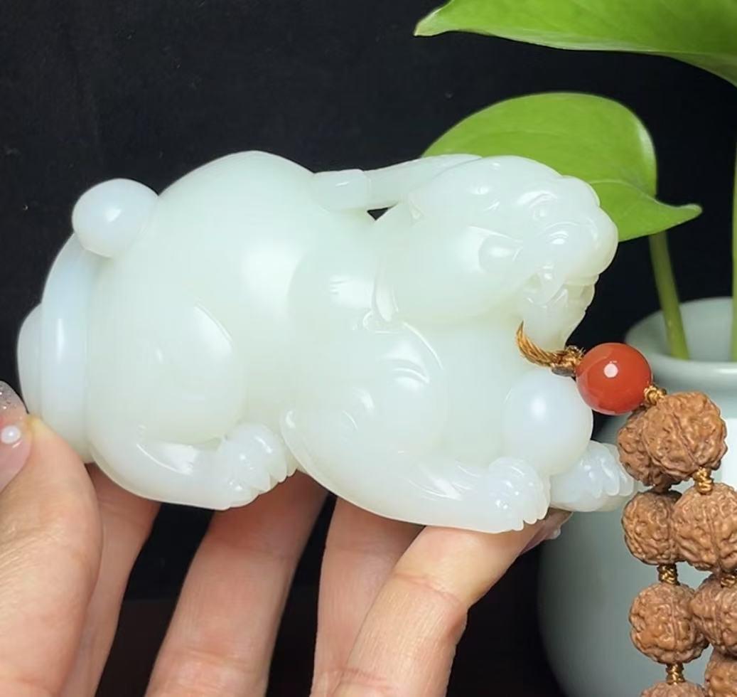 和田羊脂玉貔貅手把件摆件（264.0g）