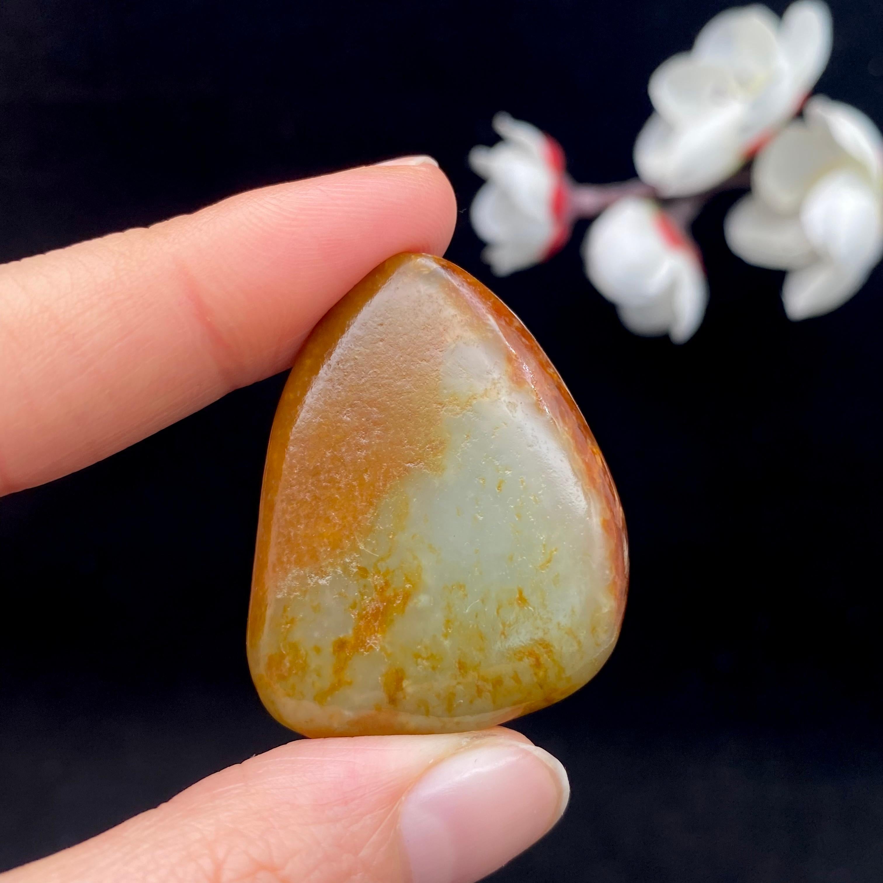 和田玉聚红皮籽料（20.2g）