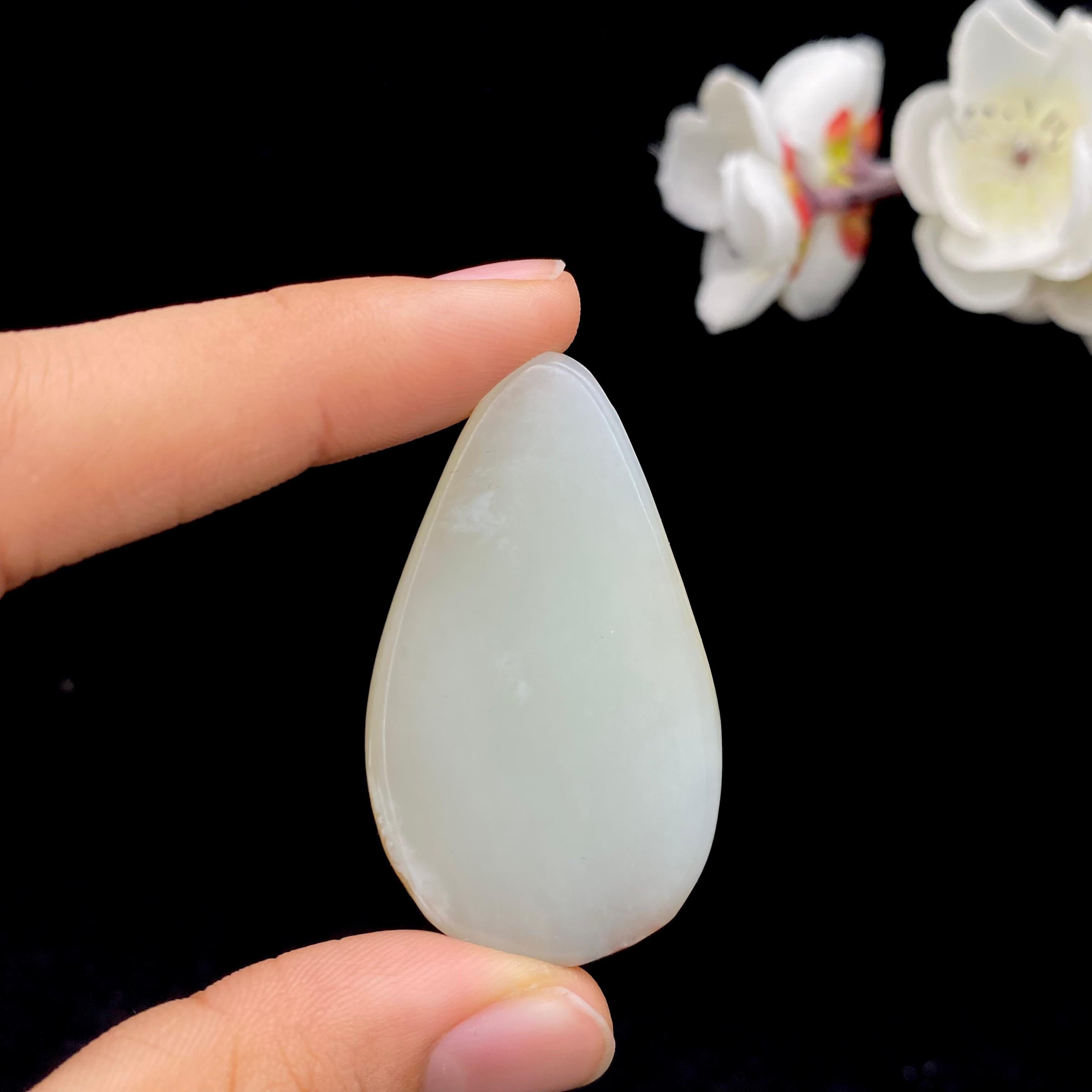 和田玉籽料【观音头】（27.8g）
