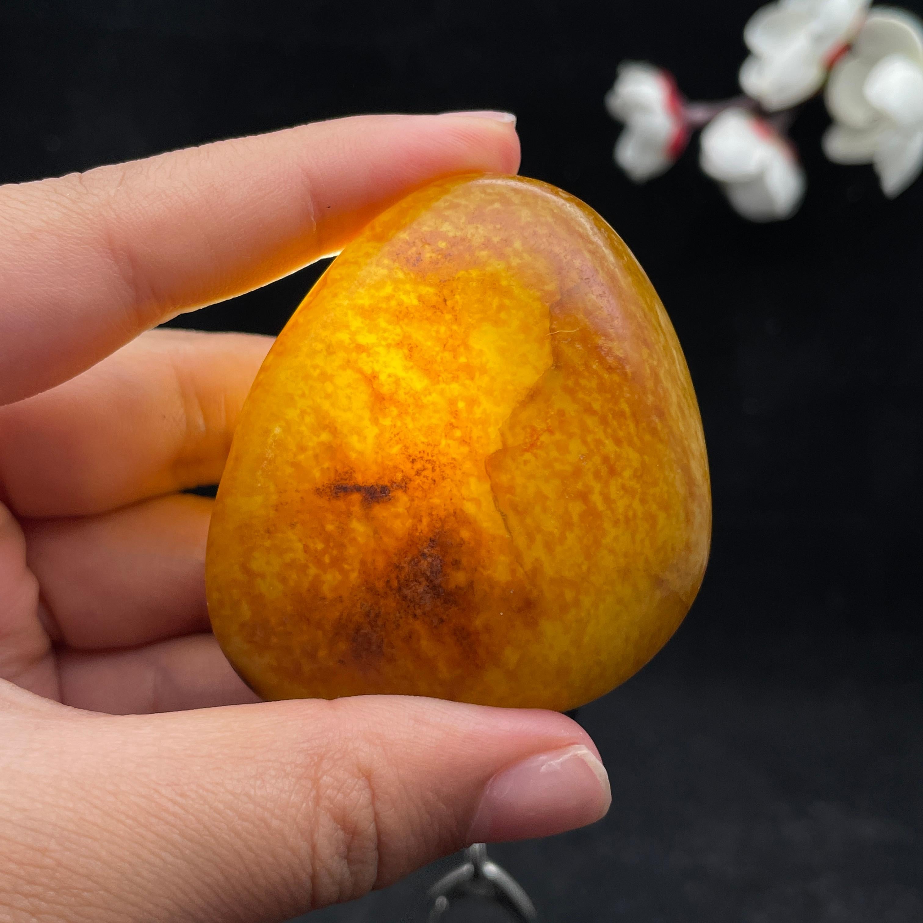 和田玉红皮籽料（85g）