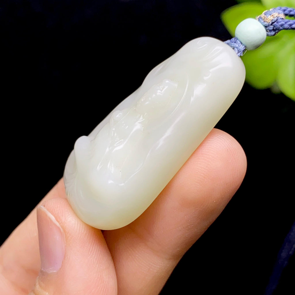 和田玉新疆且末米达料白玉观音（17.9g）