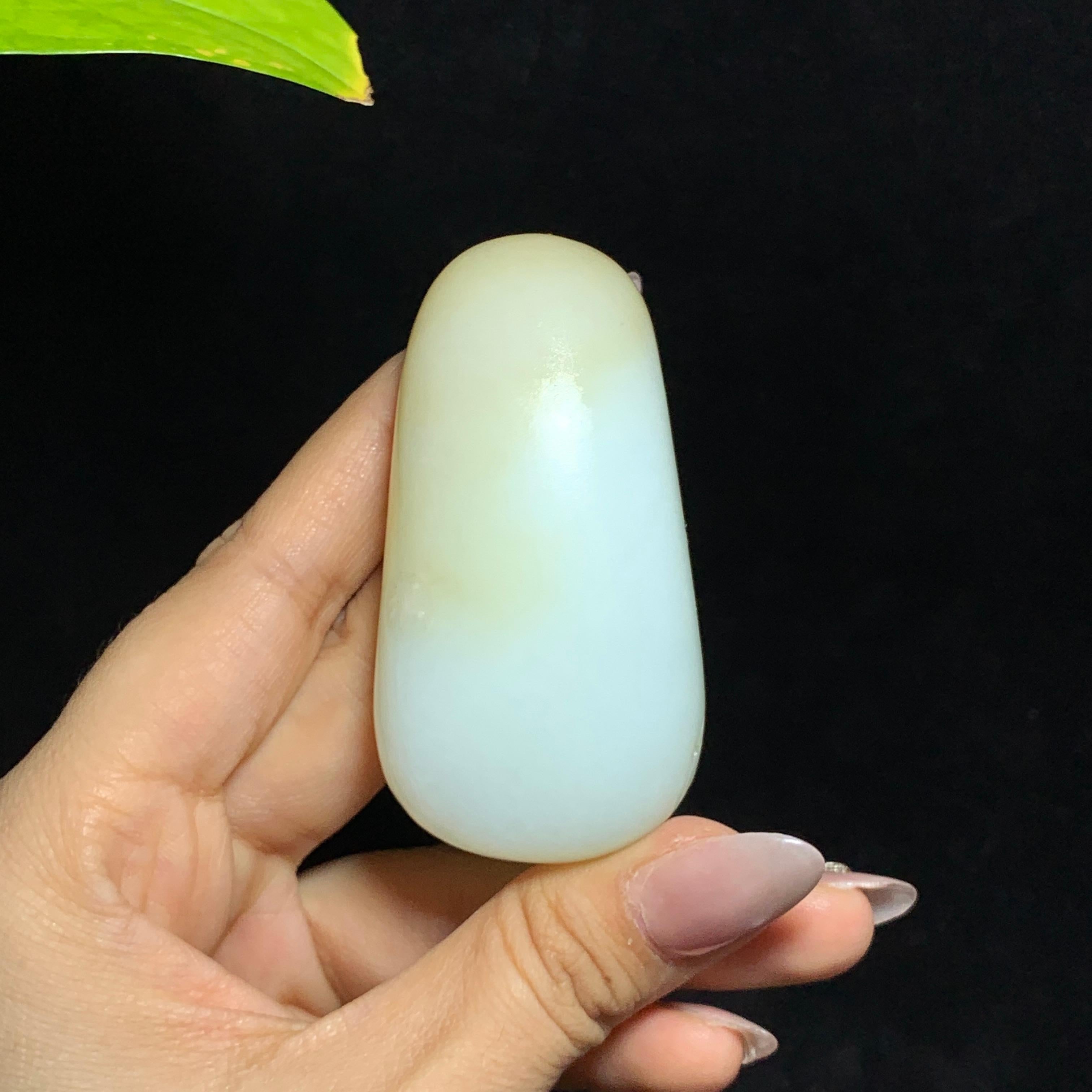 和田山料糖白玉上山虎手把件（100.0g）