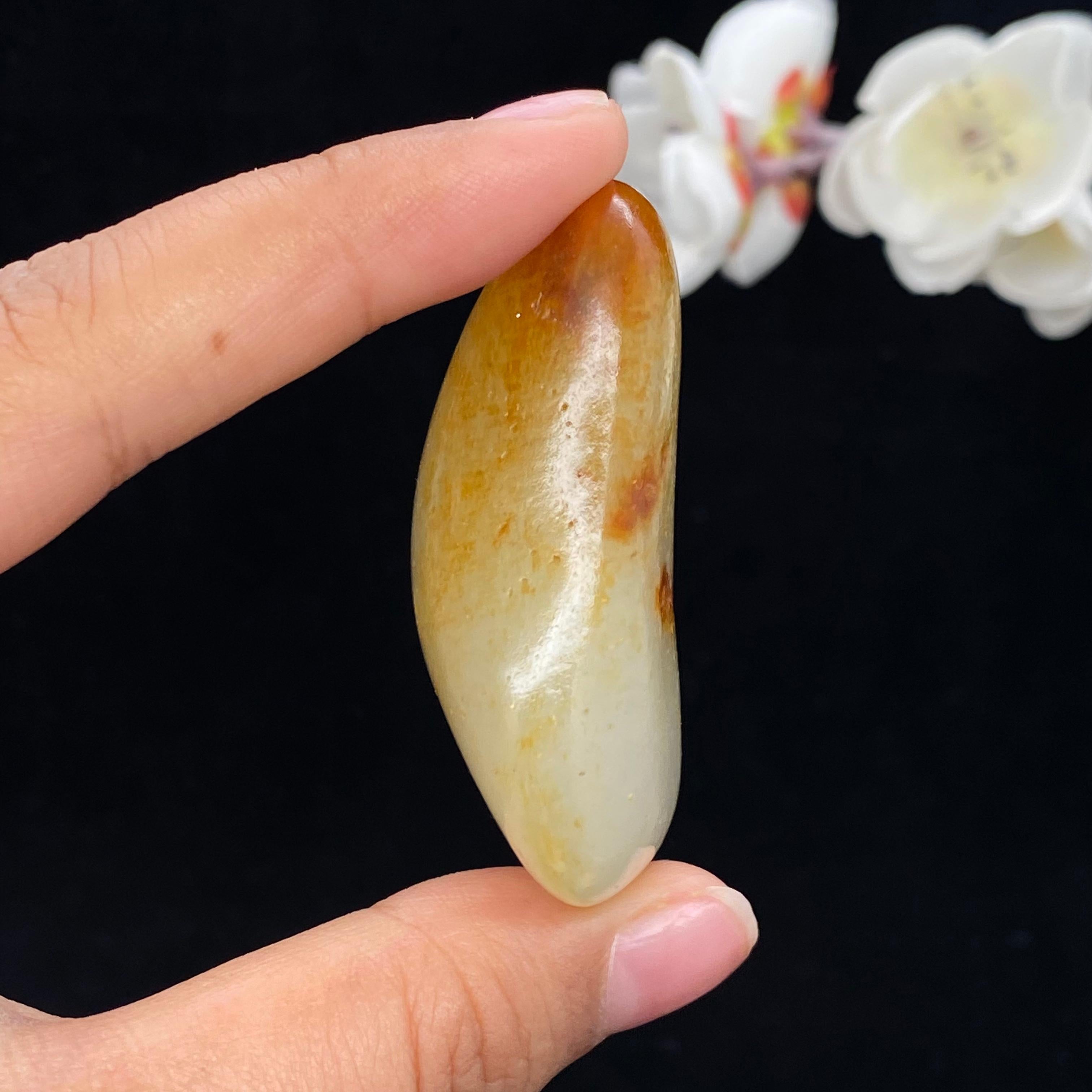和田玉洒金皮青花籽料大挂件（57.4g）