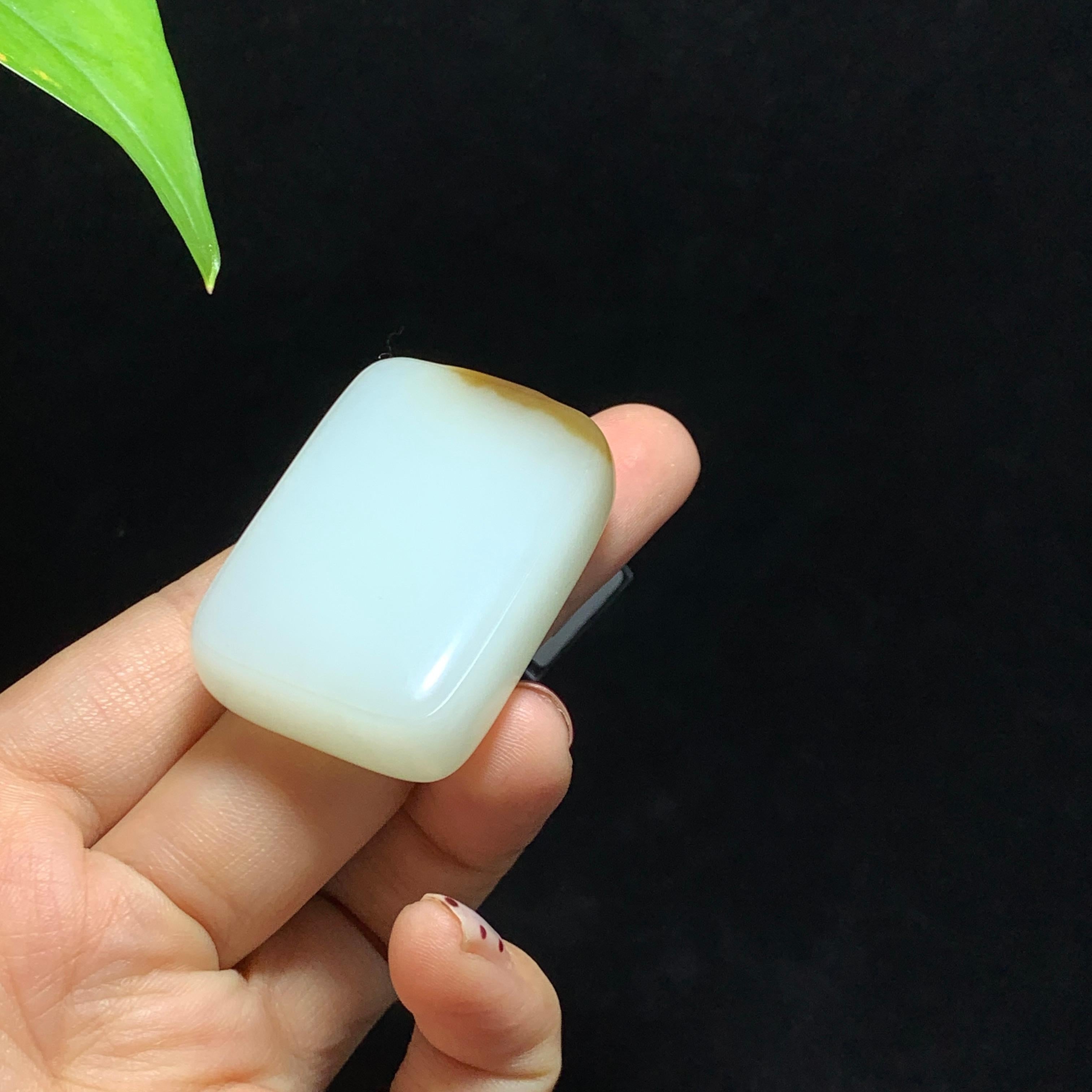 和田山料糖白玉无事牌挂件（48.5g）