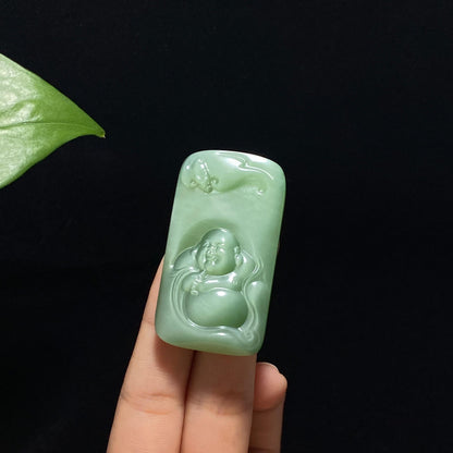 高品质和田玉山料碧玉粉青佛公（24.6g）