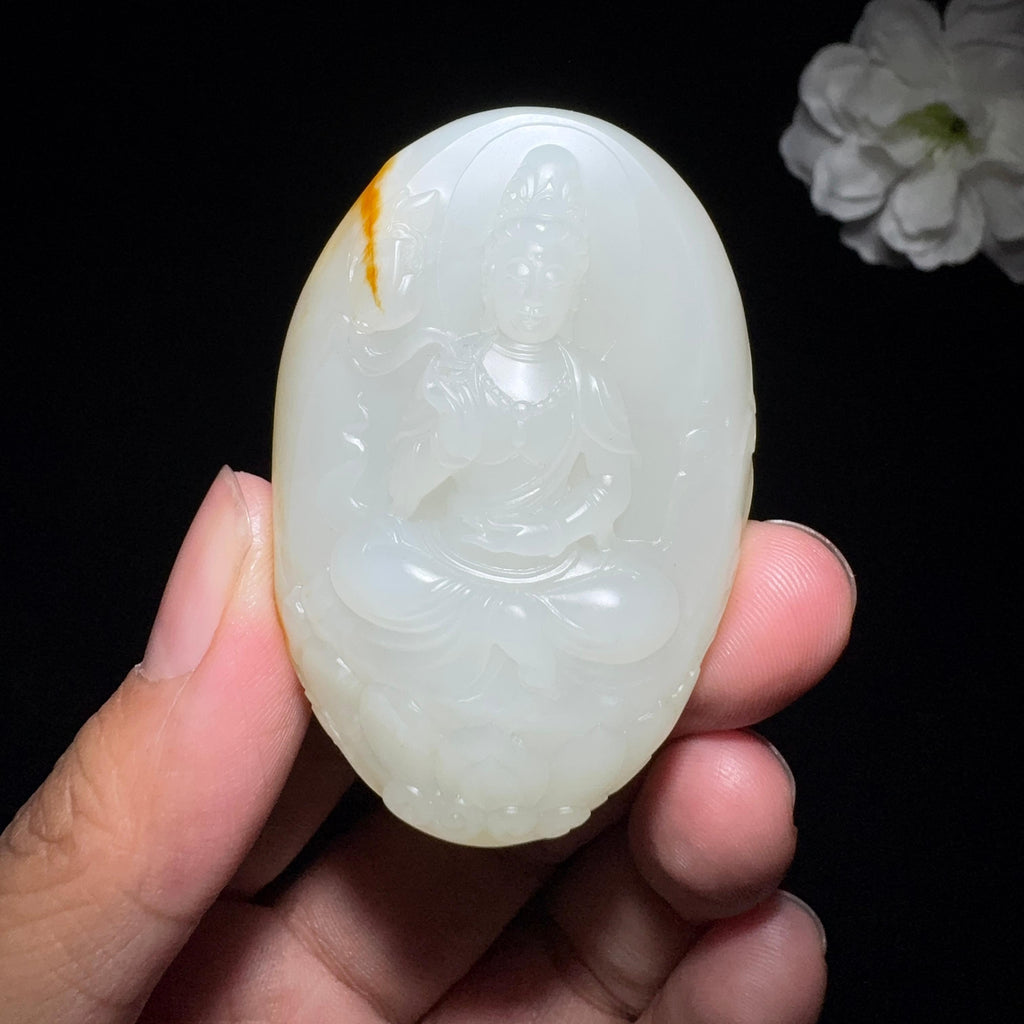 精品和田玉籽料挂件大势至菩萨（55.4g）