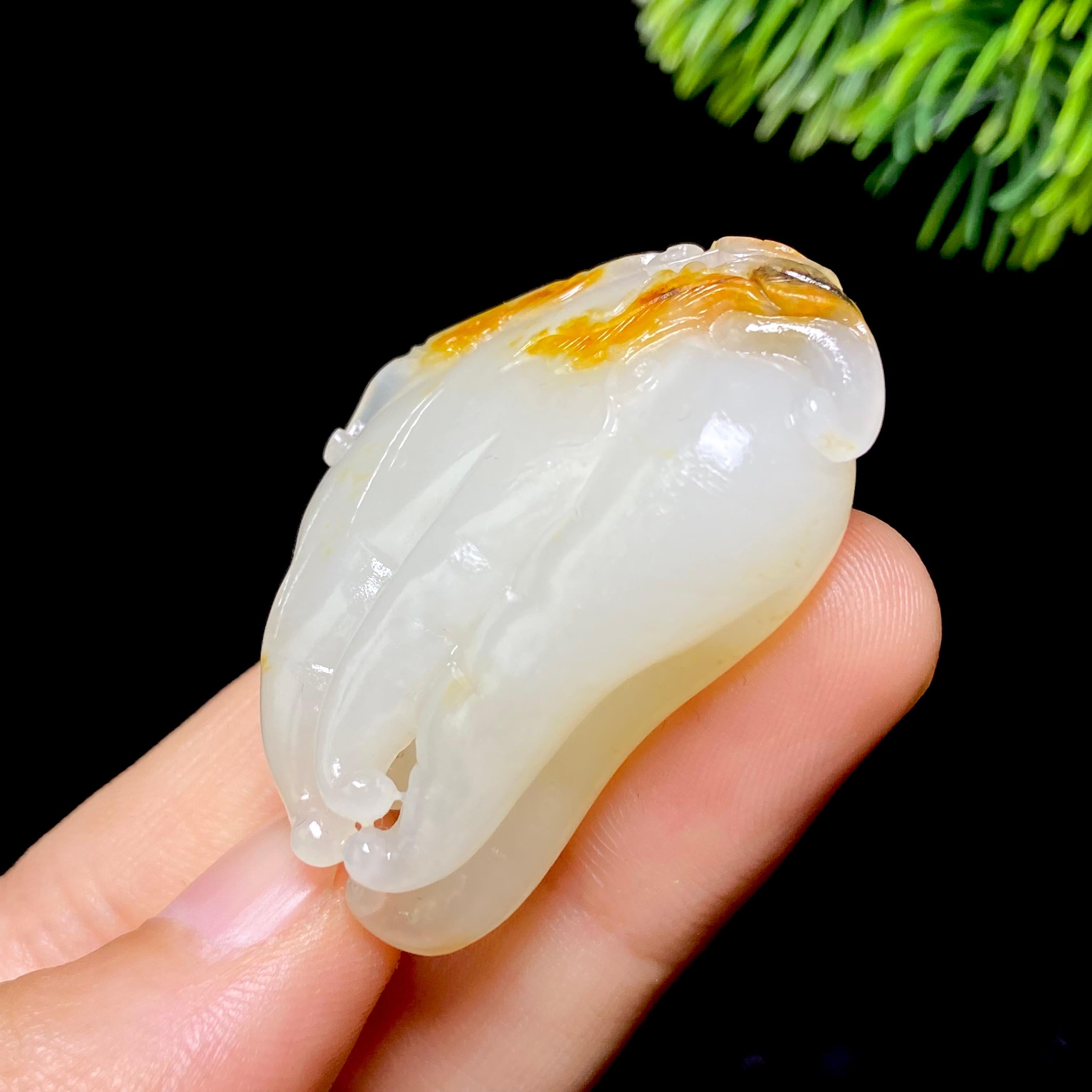 和田玉籽料佛手（28.4g）