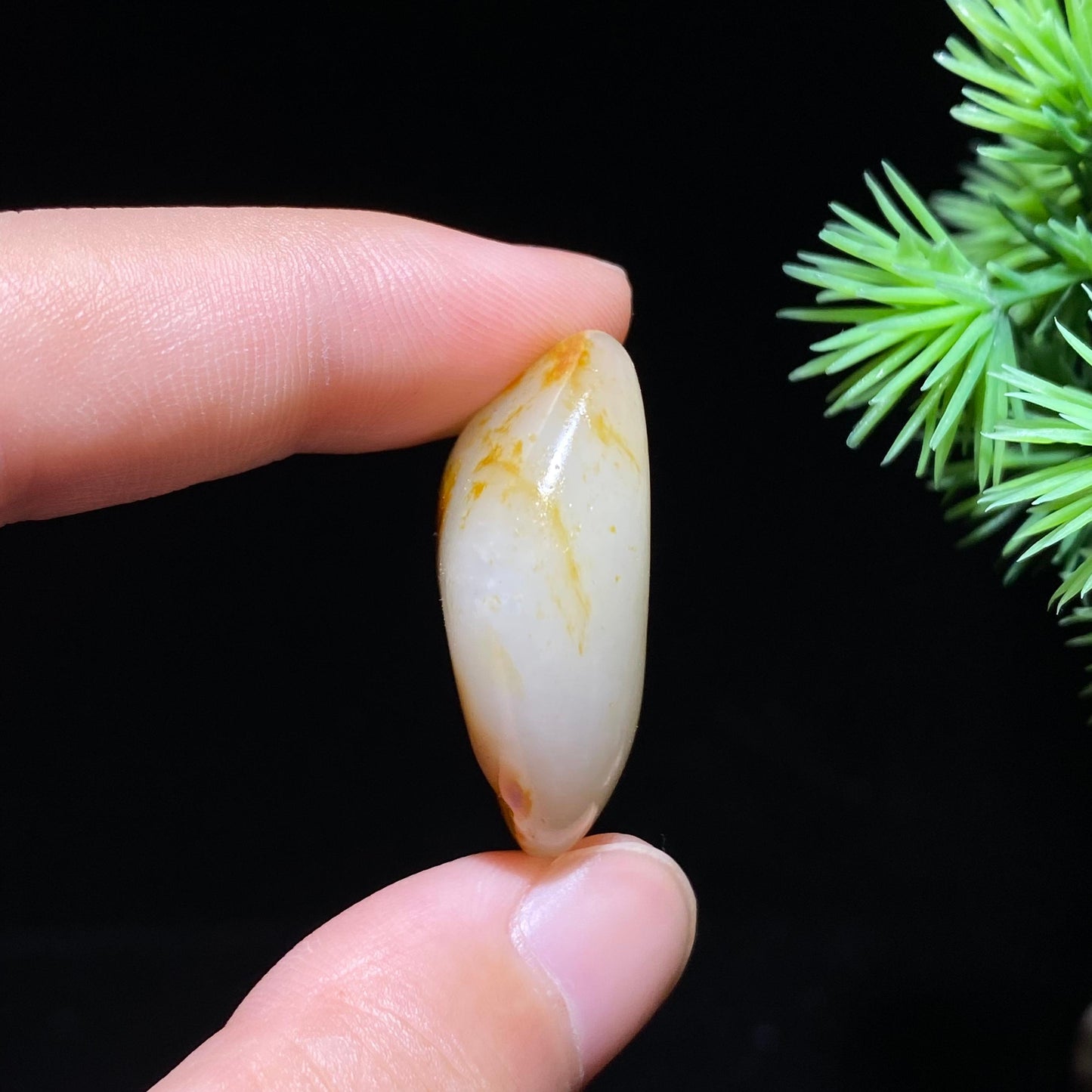 和田玉红皮籽料原石（9.8g）