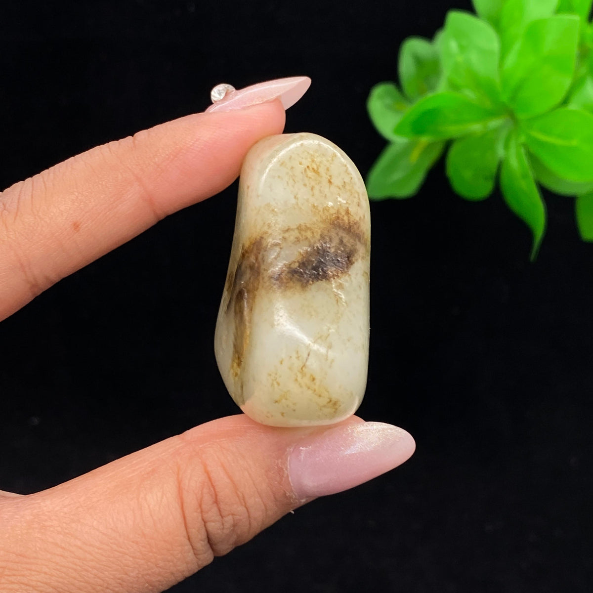 和田玉秋梨皮籽料手把件（73g）