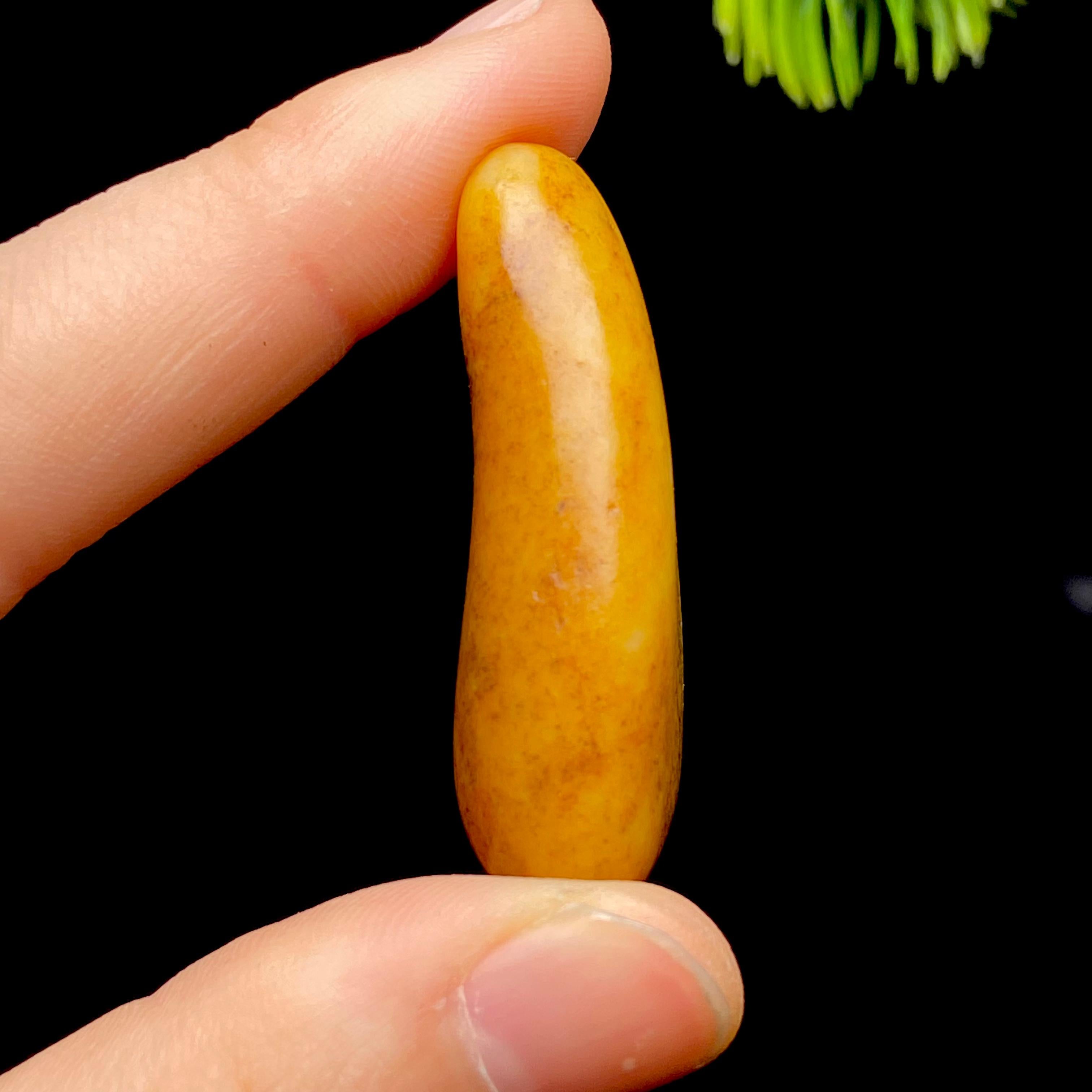 和田玉黄沁皮籽料（22.4g）