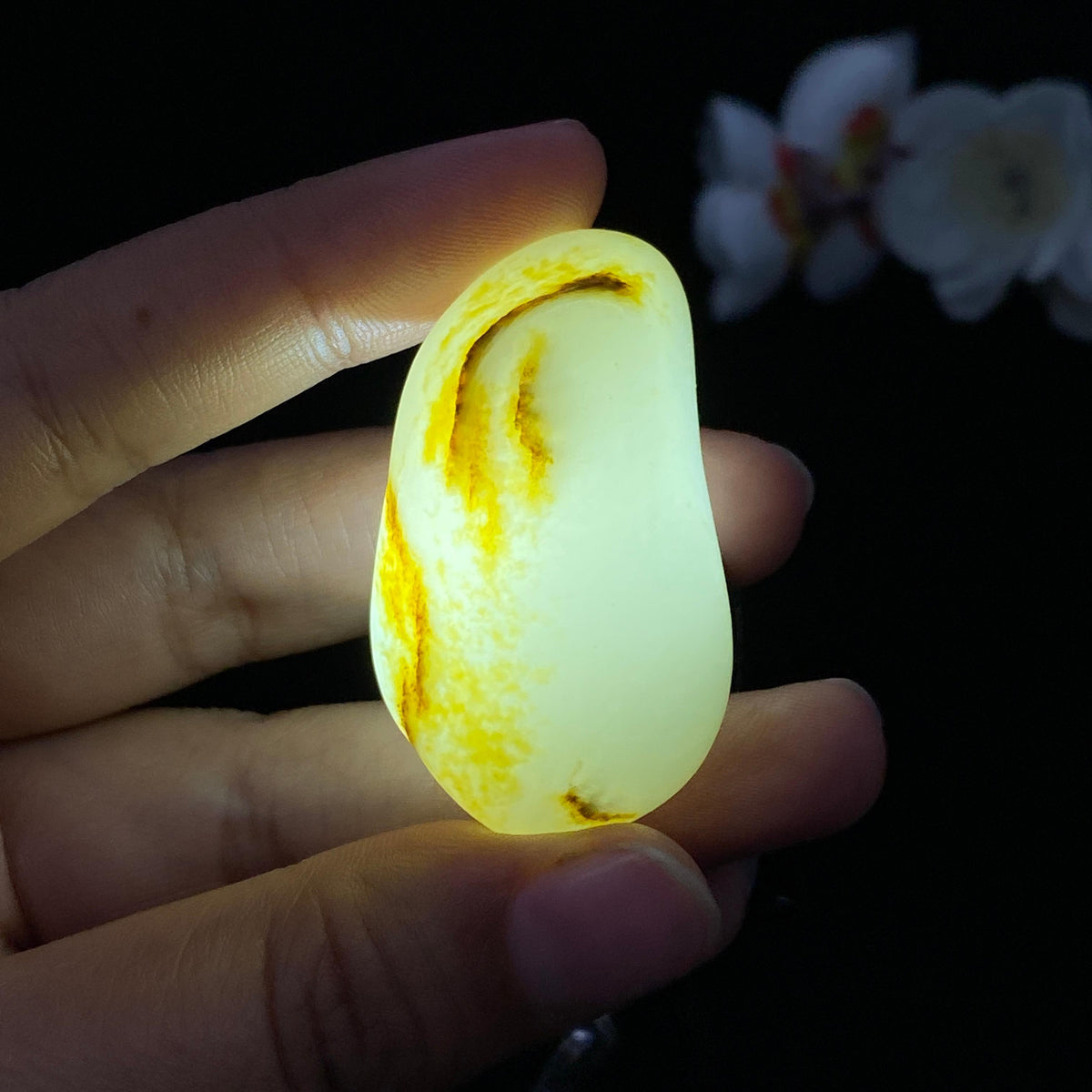 和田玉洒金皮籽料（33.2g）